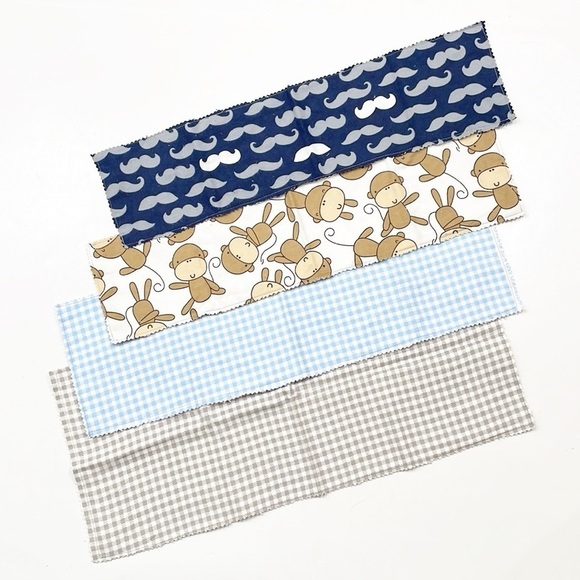 Set of 4 burp cloths - Picture 1 of 3